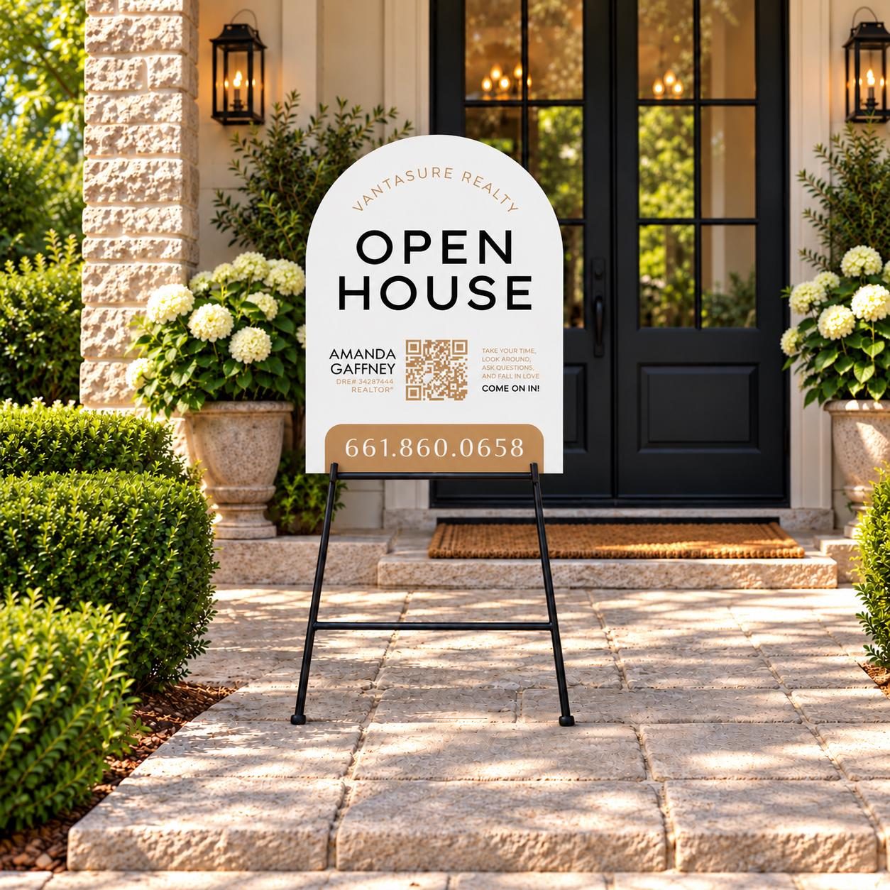 Arched open house sign by Closing Day Signs